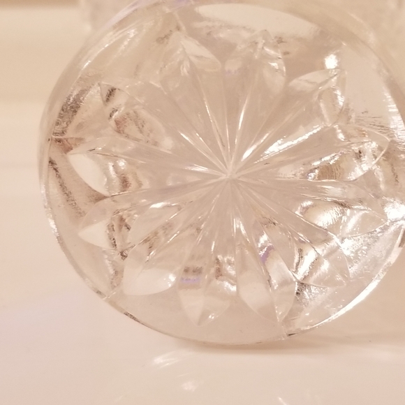 #1038V 5" Crystal Hearts Vase - Picture 5 of 6